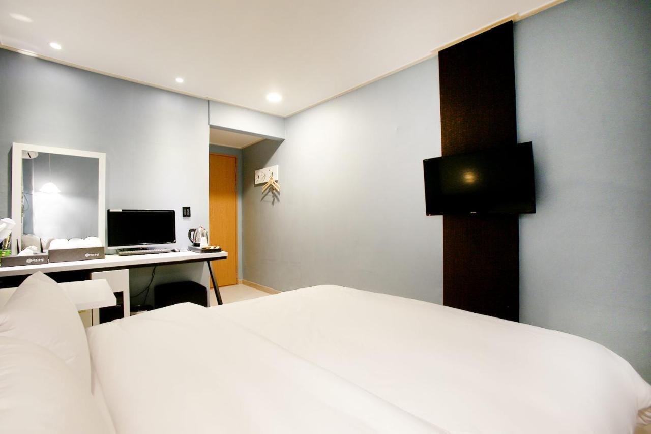 צ'ונצ'און Eton Hotel מראה חיצוני תמונה